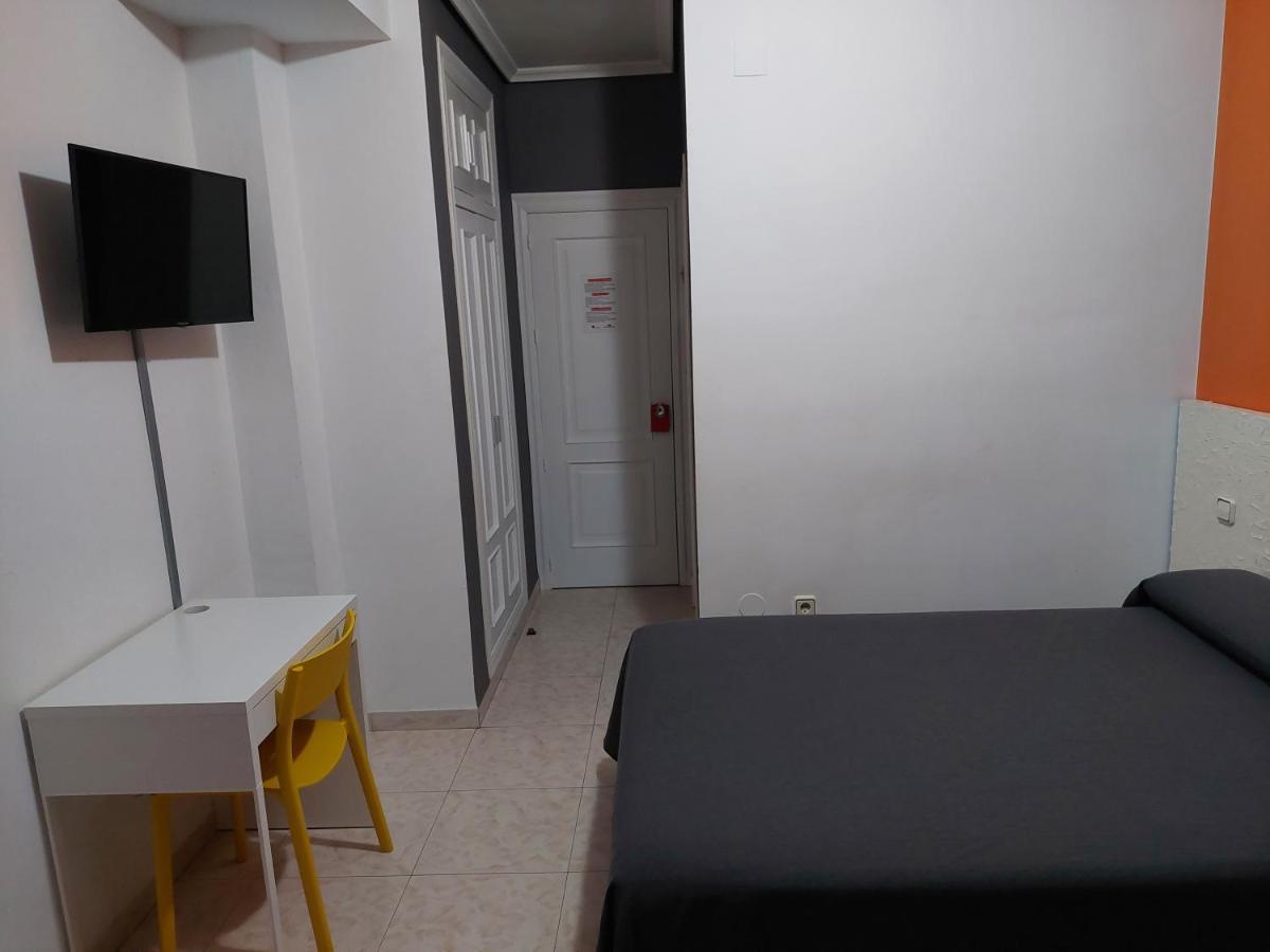 Hotel Cervantes Маора Экстерьер фото